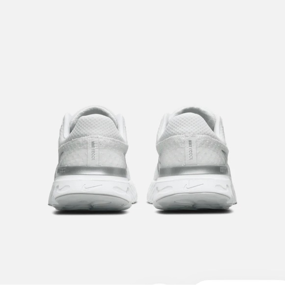 Nike React Flyknit 2 Sneakers - Picture 3 of 9